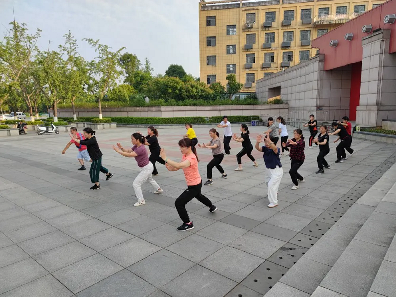 荷花塘图片3.png 荷花塘图片3.png