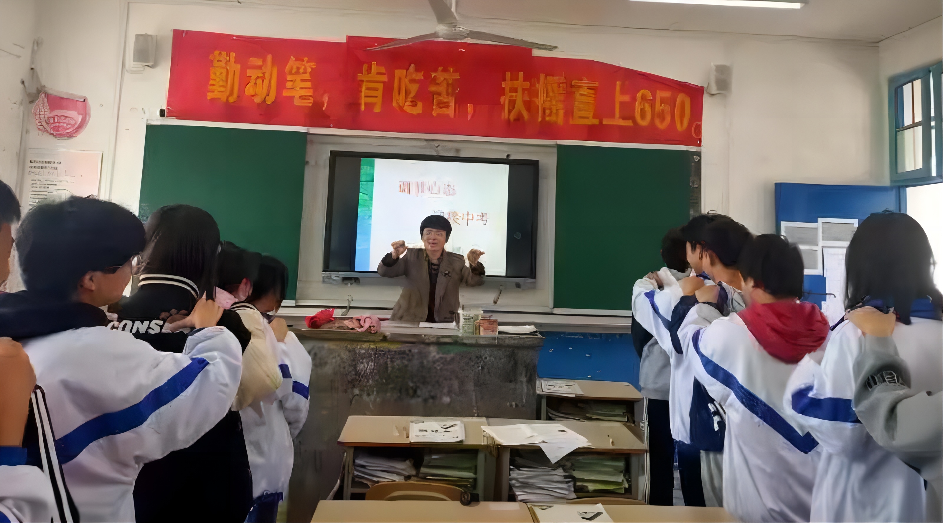 张凯  9.15.jpg 张凯  9.15.jpg